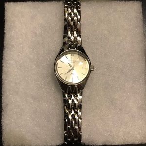 Armitron Diamond - ladies watch ❗️ silver